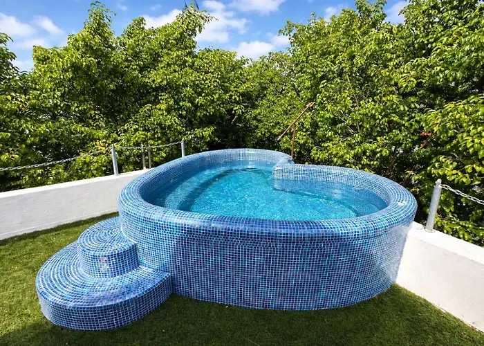 Romantic Luxury With Rooftop Jacuzzi - 50m From Villa *